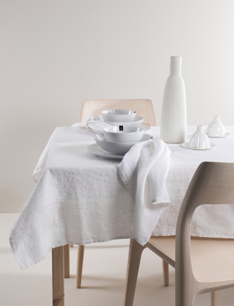 Obrus 'Sunshine' 145x330 - Biały