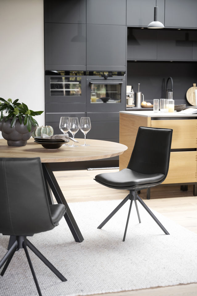 Fotel 'Lowell' Obrotowy - Czarny