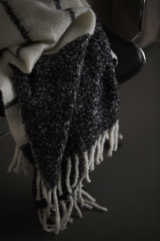 Koc 'Carl' 130x170 - Czarny/Biały