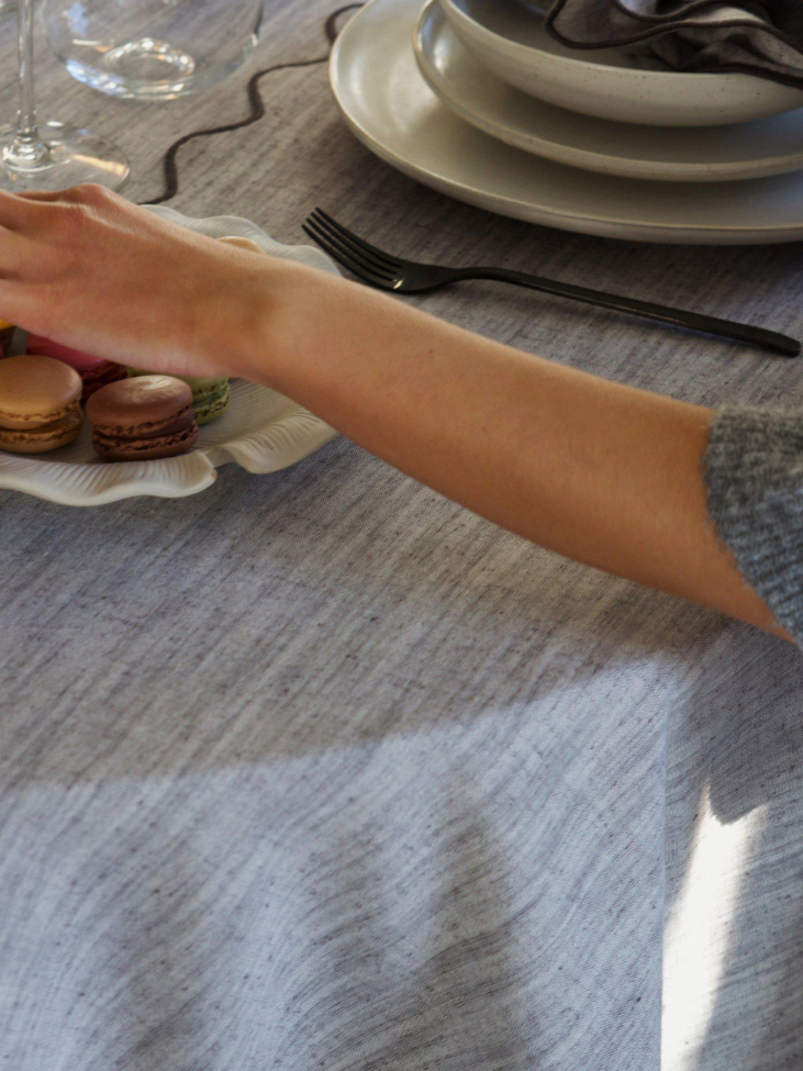 Obrus 'Sabina' 160x280cm - Szary