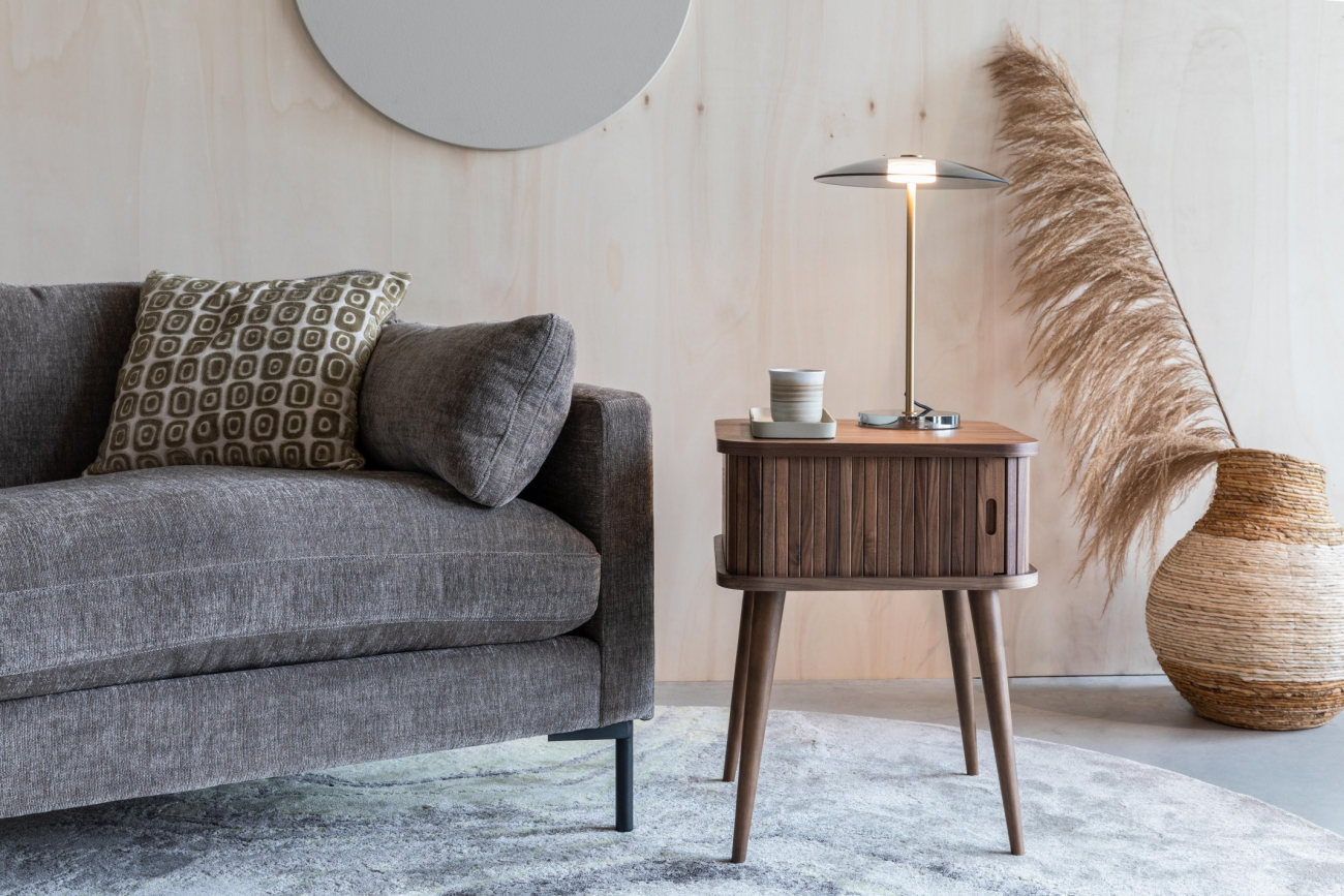 Stolik boczny/Stolik nocny 'Barbier' - Orzech