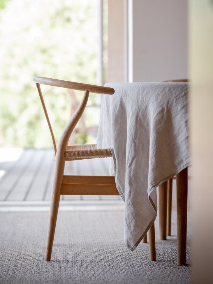 Obrus 'Julie' 145x280 - Len/Biały