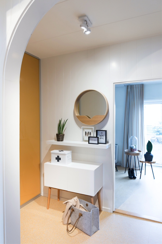 Szafka 'High on Wood' - Biała/Drewno