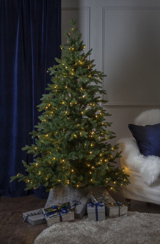 Choinka 'Larvik Belysning' - Zielona