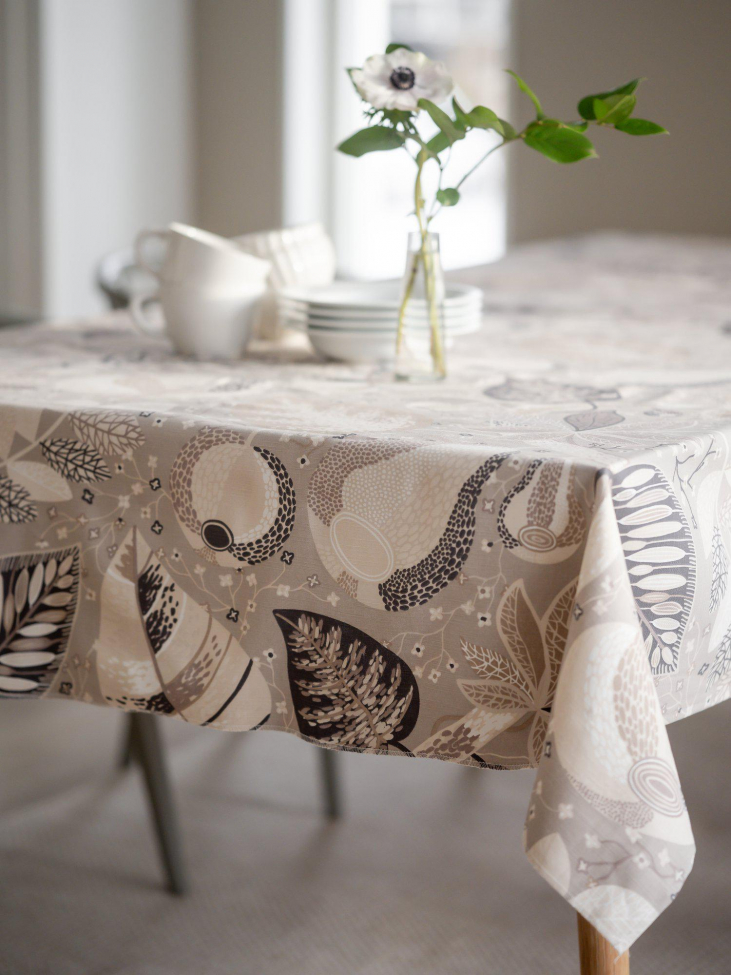 Obrus 'A&E' 140x280 - Beżowy