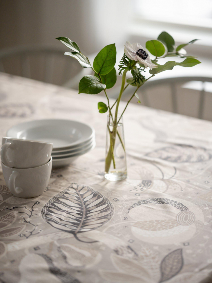 Obrus 'A&E' 140x280 - Beżowy