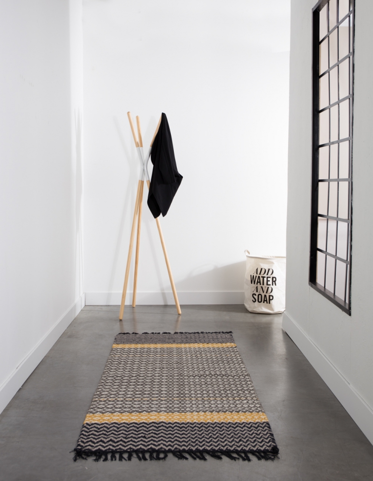 Wieszak na ubrania 'Pinnacle' - Szary