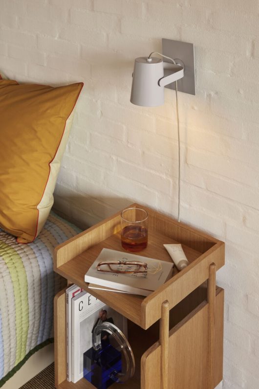 Stolik nocny 'Archive' - Natur