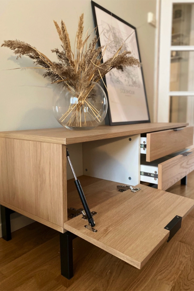 Stolik TV 'Grant' - Dąb/Stal