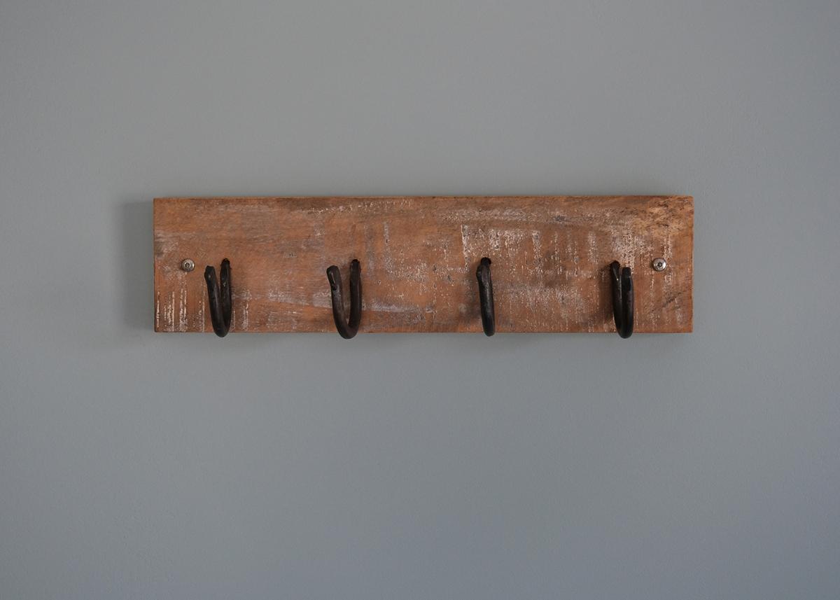 Wieszak 'Pjerrot Coat' - Naturalny