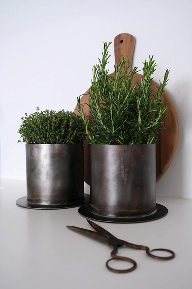 Doniczka 'Fred' M - Żelazo