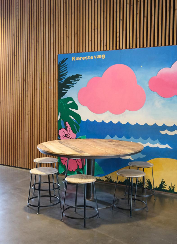 Okrągły stół 'Jack' - Drewno z recyklingu/Żelazo